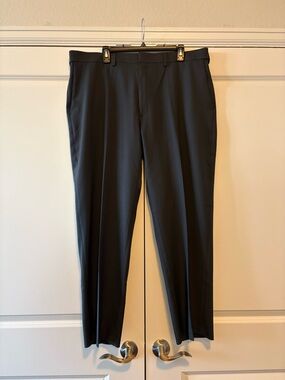 Haggar Men's Dress Pants in Black